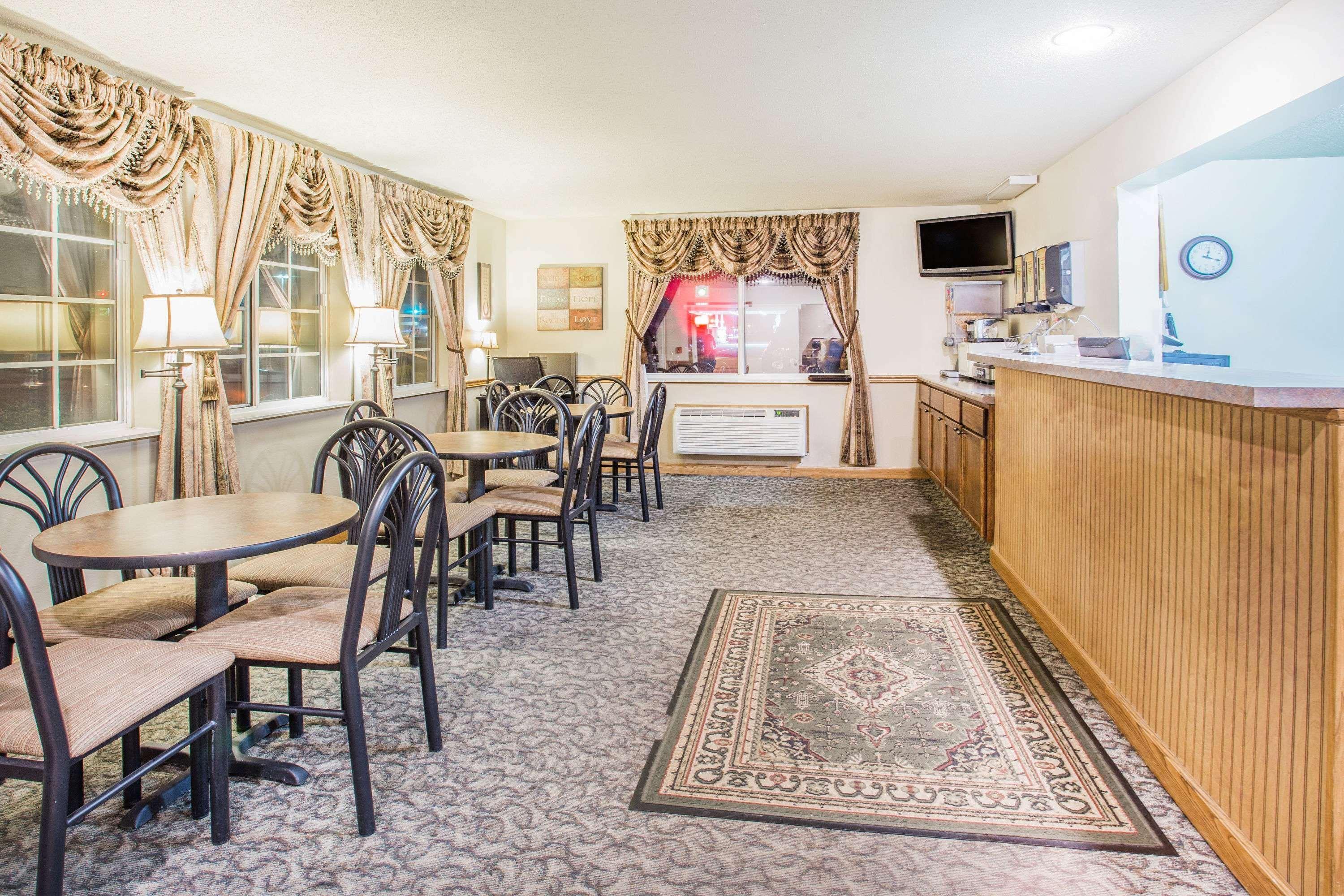 Super 8 By Wyndham Prairie Du Chien Otel Dış mekan fotoğraf