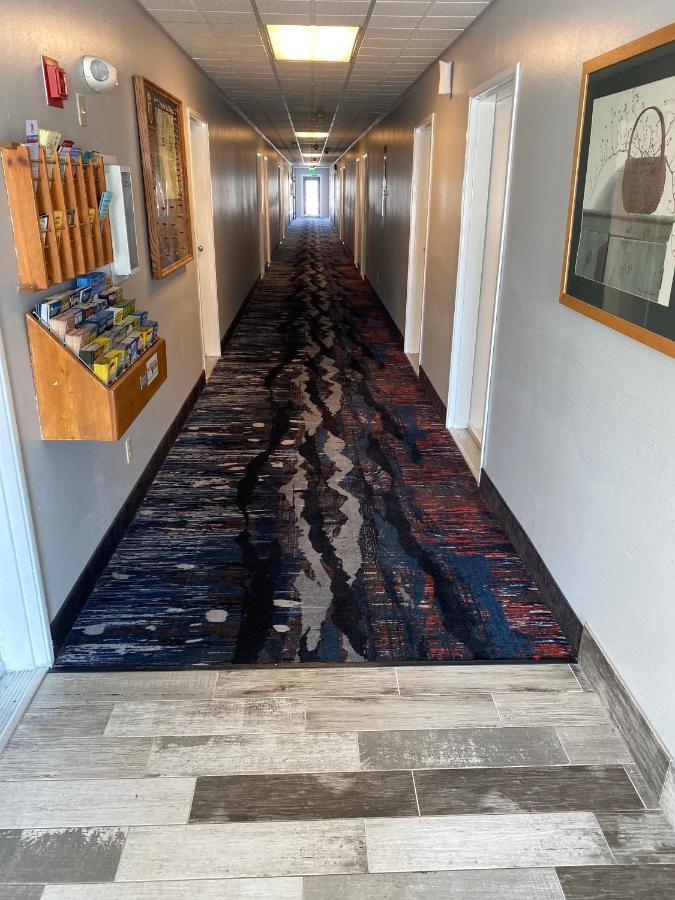 Super 8 By Wyndham Prairie Du Chien Otel Dış mekan fotoğraf